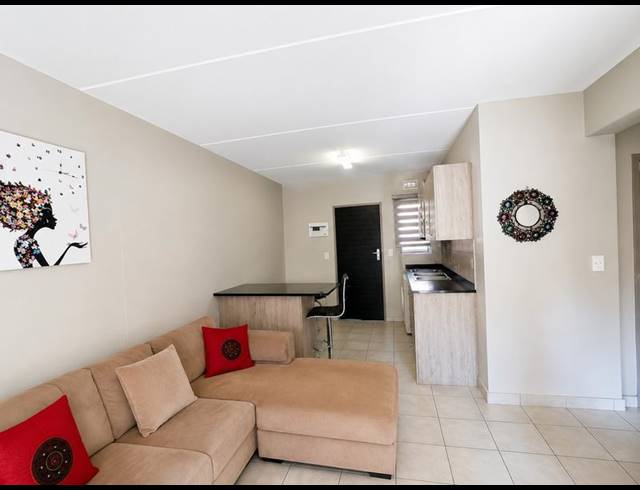 2 BEDROOM APARTMENT FOR SALE IN HEUWELOORD
